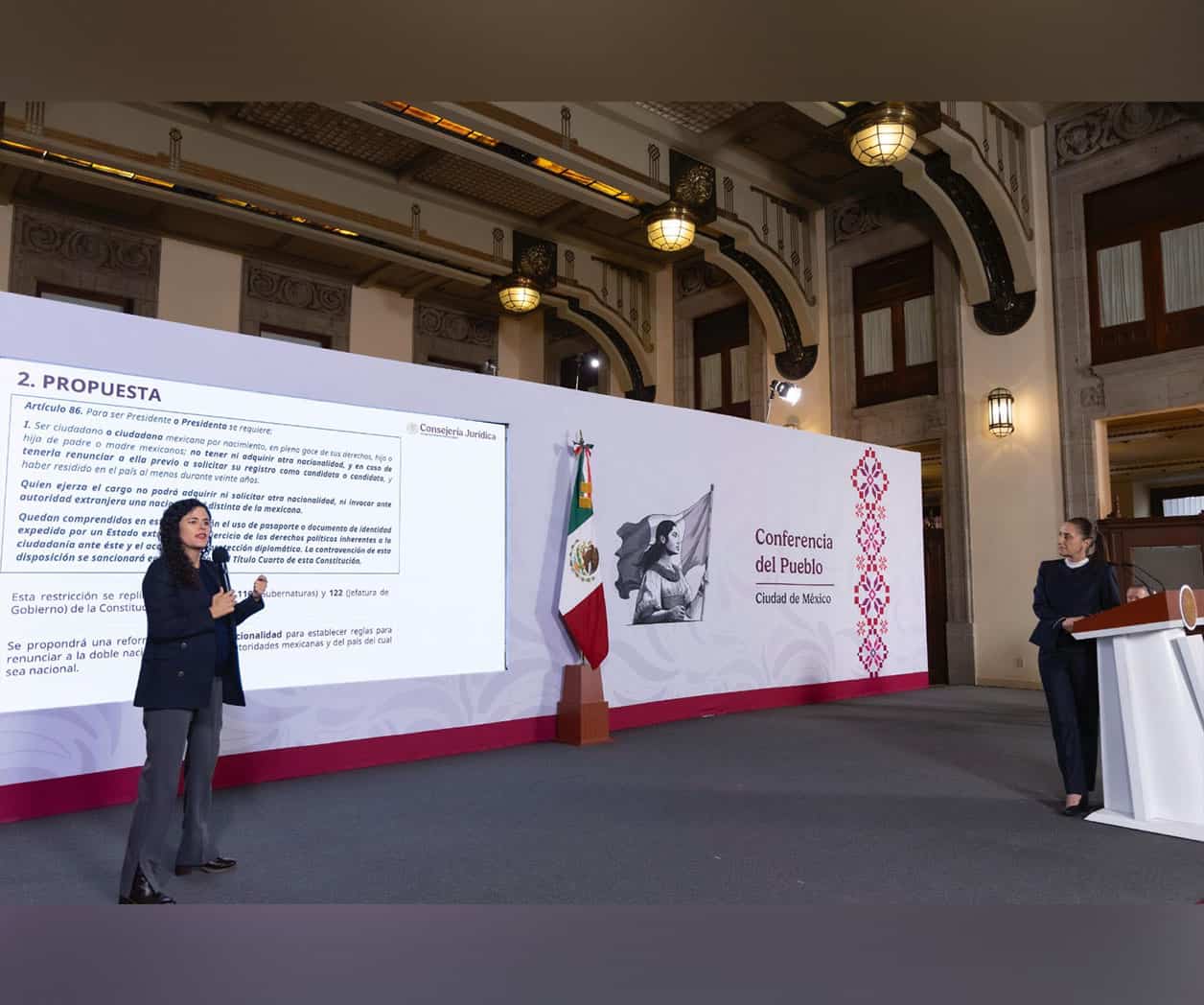 Envían al Congreso iniciativa contra doble nacionalidad
