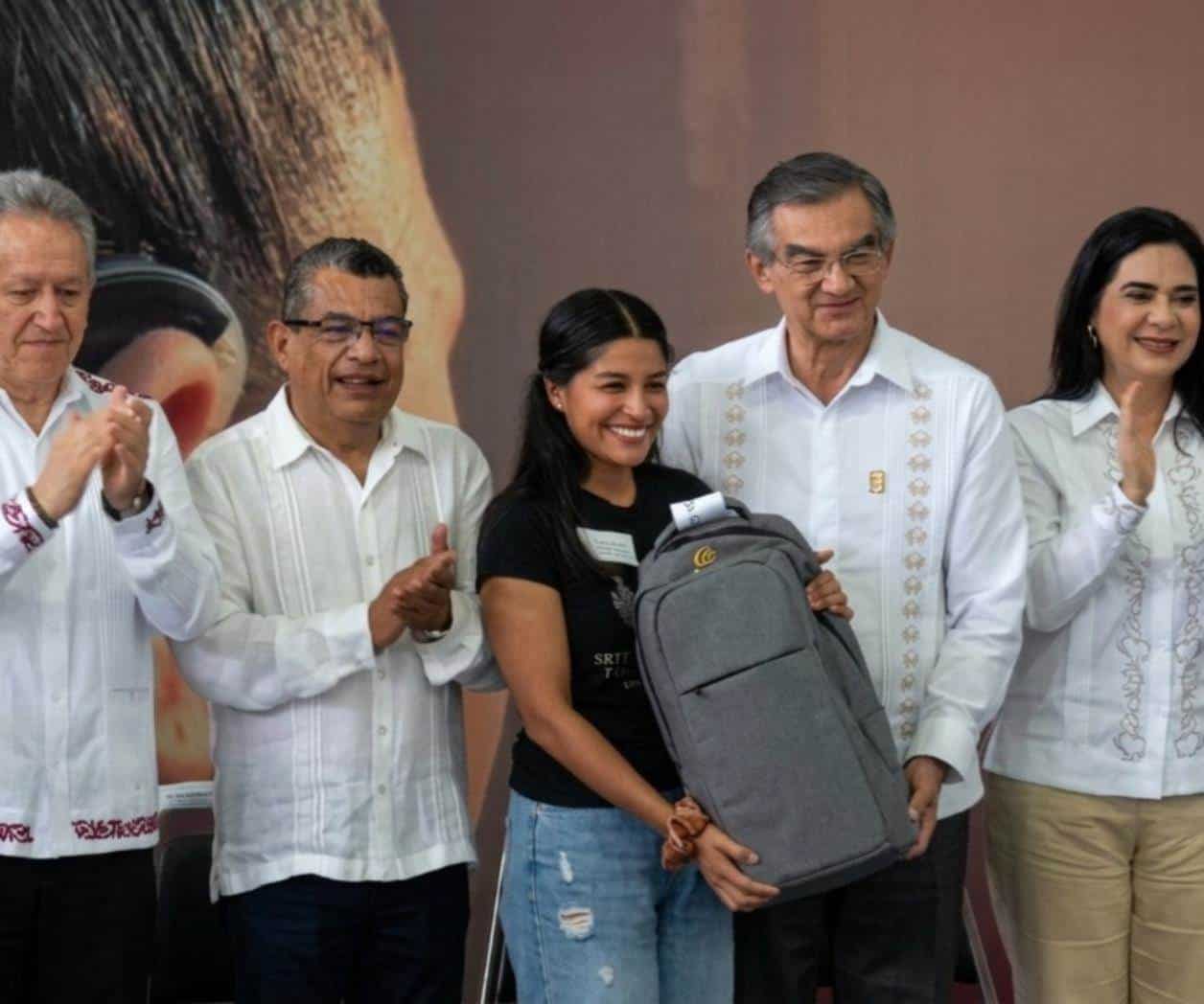 Entregan más de 2 mil apoyos de Salud y sonido en Tampico