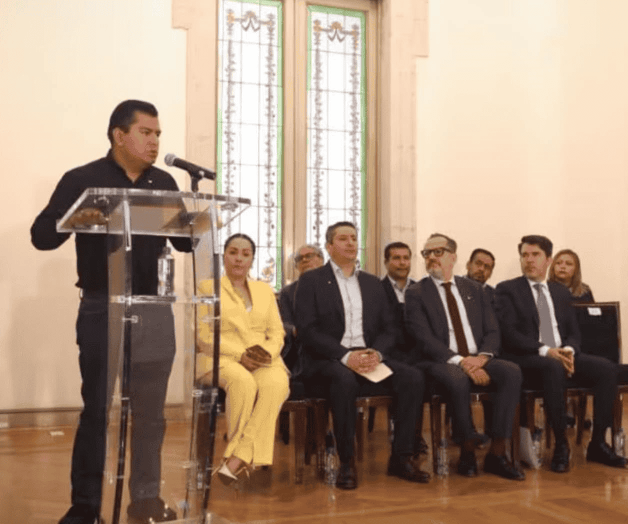 Segob ofrece disculpa pública a indígena mixteco