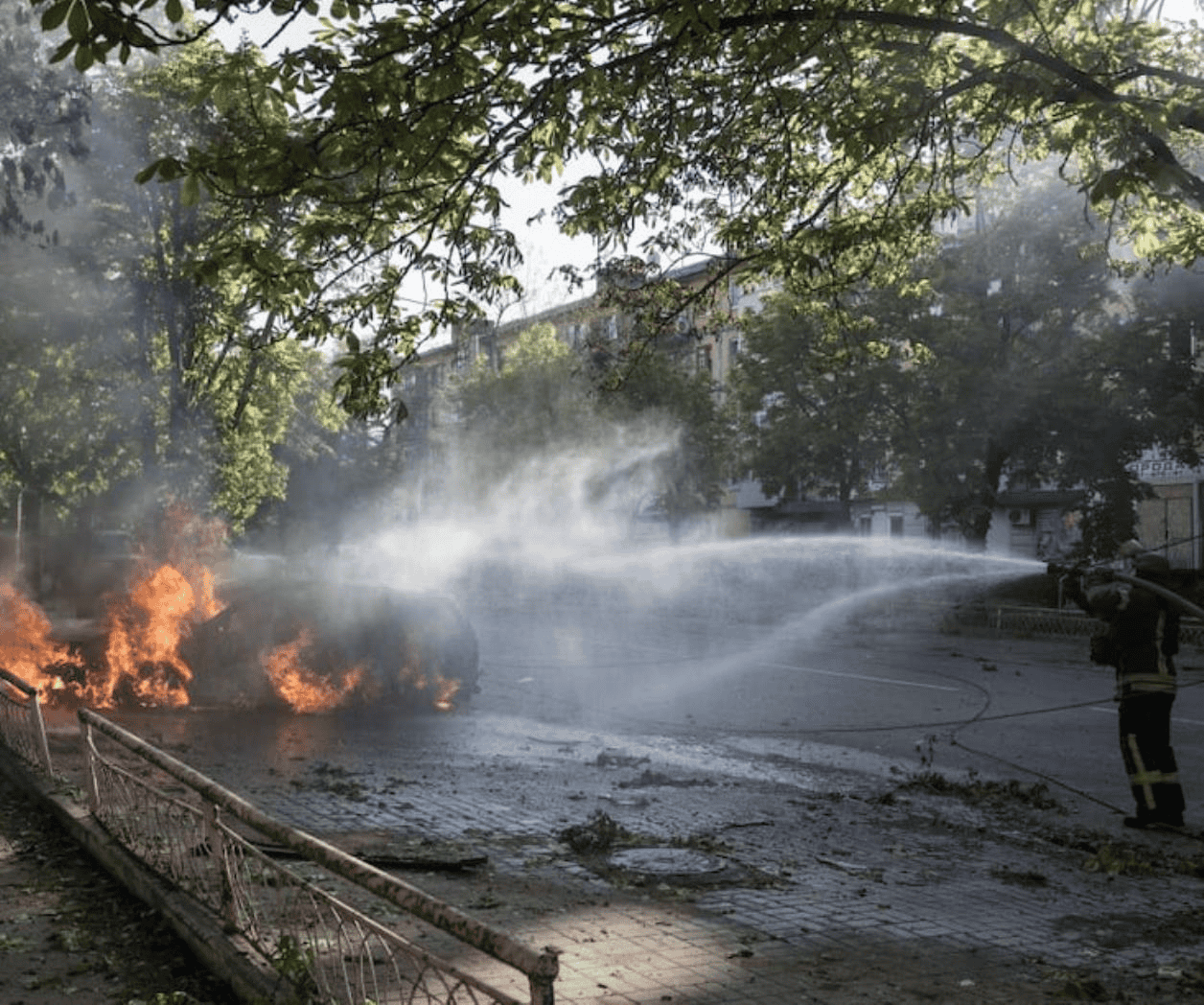 Ataque ruso causa 37 muertos cerca de Kiev y alerta de ofensiva