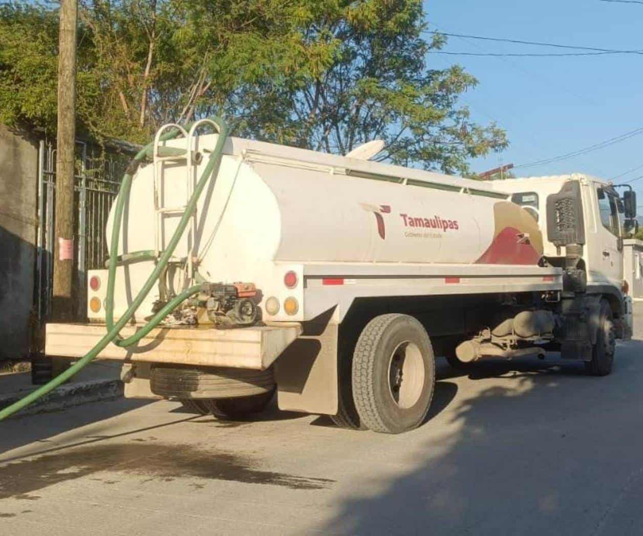 Cuesta millones llevar agua en pipas: Capset
