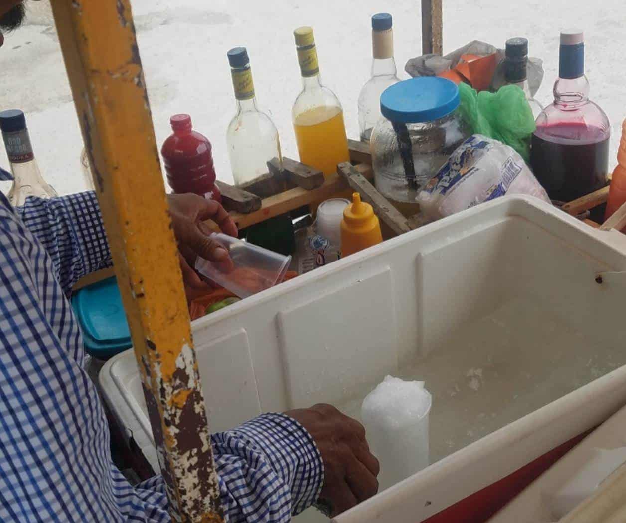 Recomiendan precaución con productos de la calle
