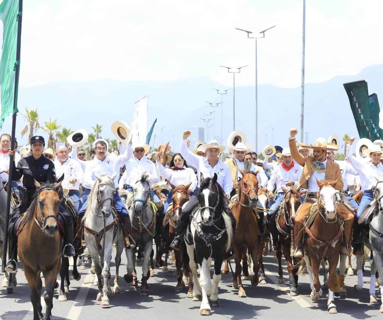 Cabalgan unidos  por la soberanía y  la transformación