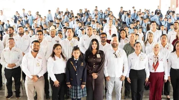 Arranca la alcaldesa inicio del ciclo escolar