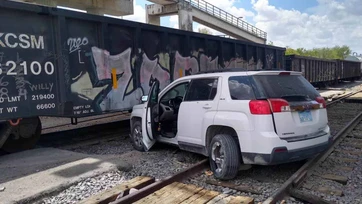  Embiste el tren a joven automovilista en Río Bravo