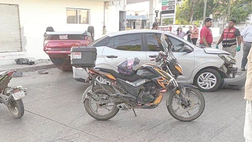 Choque y volcadura deja 4 lesionados en Tampico
