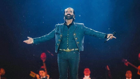 Canta bajo la lluvia
