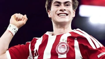 Hormiga González brilla con doblete en victoria del Olympiacos