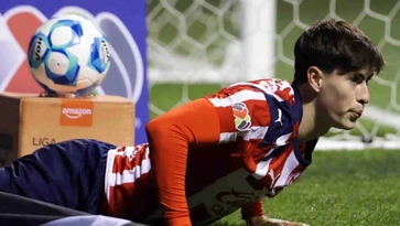 La ‘Hormiga’ anota primer doblete con Olympiacos
