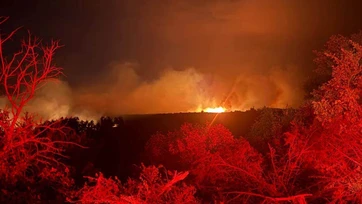 Continúan luchando contra incendio forestal en Texas