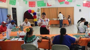 Arman fiesta mexicana para adultos mayores