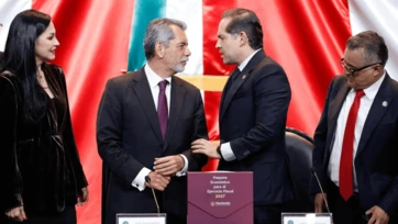 Paquete Económico prevé más deuda y carga fiscal: Especialistas