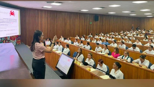 Capacitan a personal médico para detectar cáncer infantil