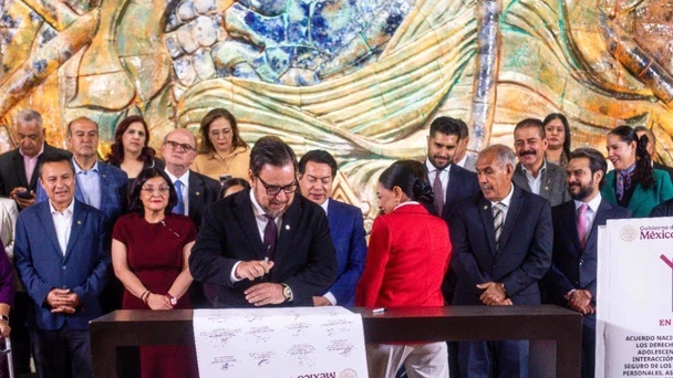 Tamaulipas restringirá  celulares en escuelas