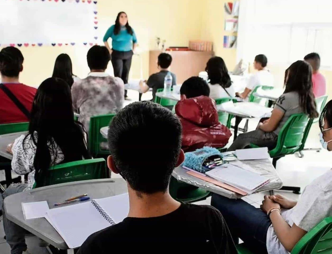 Reorientan secundarias para atender la salud emocional