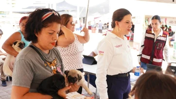 Llevan apoyos a Colinas del Sur