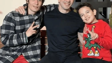 Ian y Tristan, los 2 hijos de Yahir acuden al evento para apoyarlo