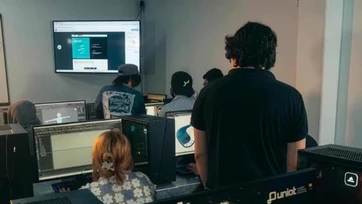 Usan IA 64% de las empresas mexicanas
