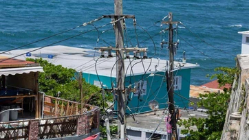 Puerto Rico se ve afectado por tarifa eléctrica récord por alza de demanda y de costos