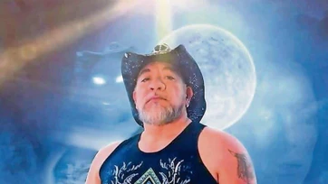 Carlos Trejo mostró al hombre detrás del cazafantasmas en reality