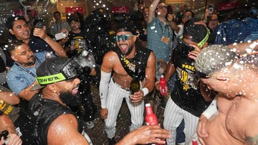 ¡Padres arrasan!
