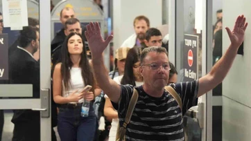 Aterrizaje de emergencia del vuelo FZ1073 tras ataque en cabina
