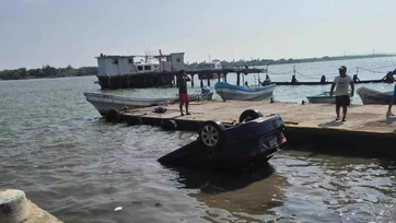 Localizan carro en el río Pánuco