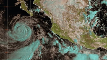Huracán Rachel genera lluvias fuertes en Baja California Sur