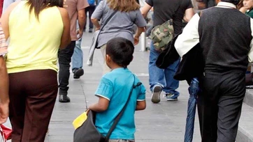 Senado busca frenar la trata y explotación infantil callejera