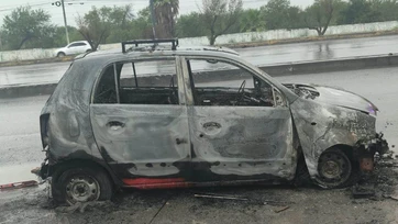 Pierde su automóvil por incendio