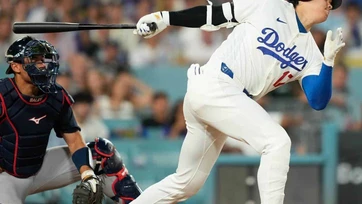 Roberts mueve a Ohtani al quinto bat de Dodgers en Juego 3 de NLDS ante Bravos