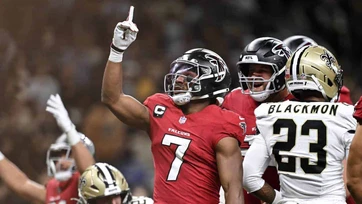Bijan Robinson arrasa en paliza de los Halcones