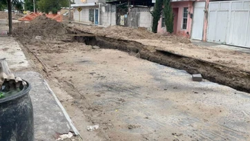 Dejan obra inconclusa y basura en Valle Verde
