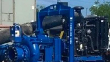 Desairan motobomba en plenas inundaciones