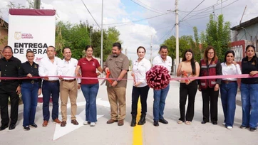 Entregan cuatro obras de pavimentación
