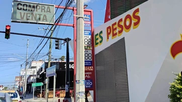 Alcanza dólar los 18 pesos a la venta