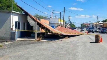 Se desploma estructura en Valadeces