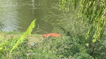 Encuentran cadáver flotando en el Bravo