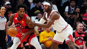 Raptors aplastan a Bulls