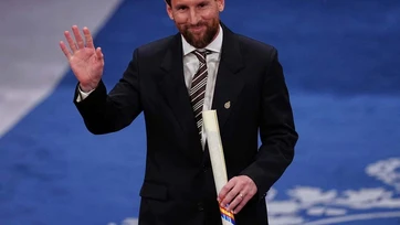 Messi recibe a la Princesa de Asturias de los deportes