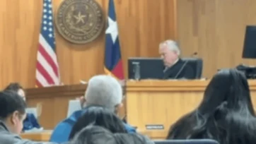 Declaran en juicio contra acusado de atropellar a conductor de grúa